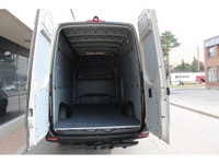 2020 MERCEDES SPRINTER 2500 - HIGH ROOF -- SHOWROOM CONDITION!!! 3.0L V6 DIESEL ENGINE !!! 3 SEATER... (image 4)