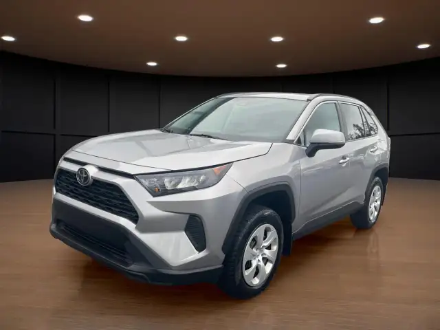 2020 Toyota RAV4 LE PRICED TO MOVE! BACKUP CAM! CALL NOW!
