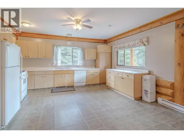 7532 CARIBOO CHALET ROAD Deka Lake / Sulphurous / Hathaway Lakes in Houses for Sale in 100 Mile House - Image 8