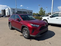 Low Mileage, Sunroof, Heated Steering Wheel, Power Liftgate, Heated Seats, Aluminum Wheels! This 202... (image 6)