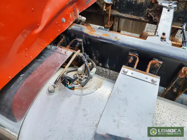 2016 Kenworth T800 Fuel Tank - Stock Number: KW-0793-28 in Heavy Equipment Parts & Accessories in Hamilton - Image 8