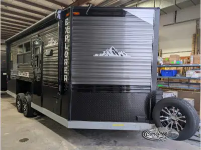 Glacier Ice House 18THEXP highlights: Full Bathroom Roll-Over Sofas Refrigerator Bunk Bed Seven Ice...