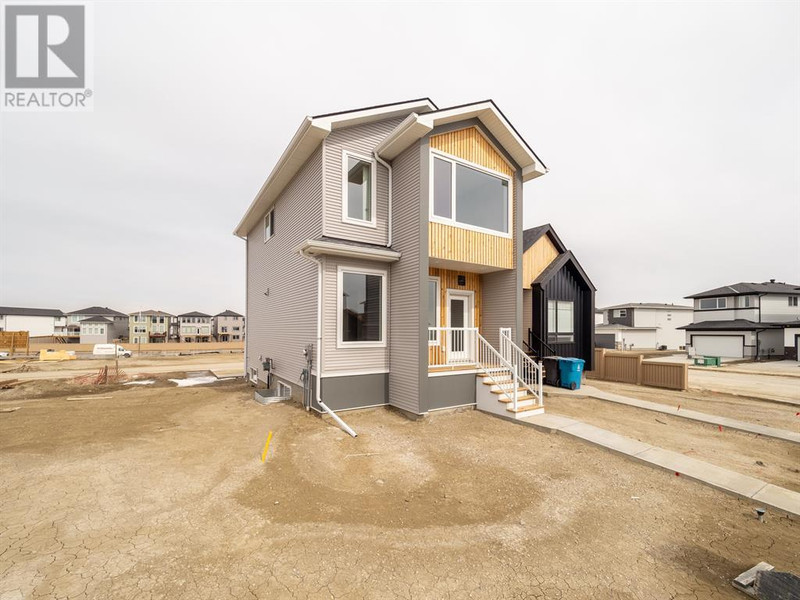 1155 Coalbrook Place W Lethbridge, Alberta Houses for Sale