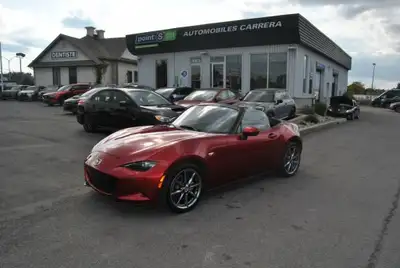 fully loaded with navigation, backup camera, heated seats, leather seats, apple carplay/android auto...