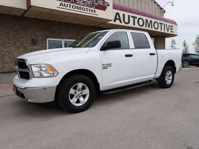 2023 Dodge RAM 1500 SLT Crew Cab - SHORT BED | 4x4 | LOW KMS!!! in Cars & Trucks in Winnipeg - Image 6