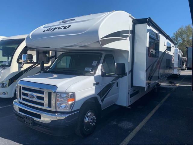 2022 JAYCO REDHAWK 31F CLASS C WITH BUNKS in RVs & Motorhomes in Grand Bend - Image 2