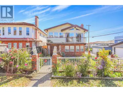 BEST LOCATION!! Welcome to this spacious corner Van special in a prime South Vancouver location. Thi...