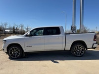 This Ram 1500 boasts a Regular Unleaded V-8 5.7 L/345 engine powering this Automatic transmission. W... (image 5)