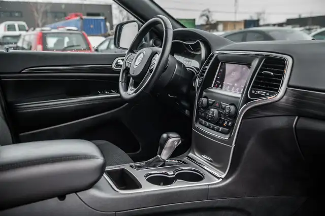2020 Jeep Grand Cherokee Laredo * V6 * Jamais accidenté * Toujou in Cars & Trucks in City of Montréal - Image 32