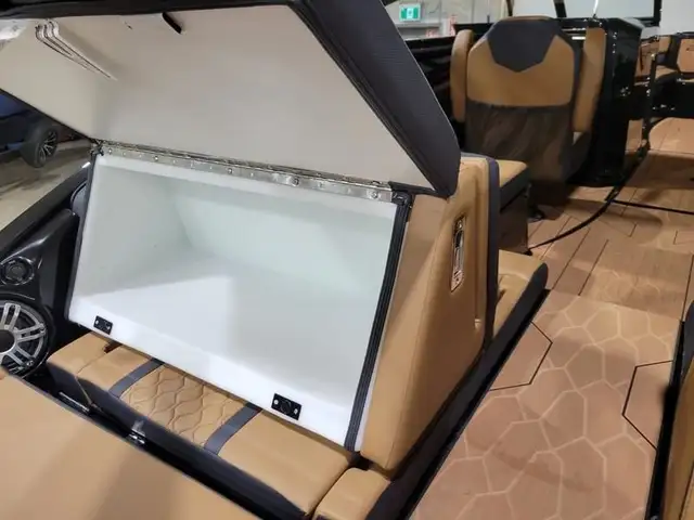 2025 Yamaha Boats 255XD in Powerboats & Motorboats in Saskatoon - Image 21