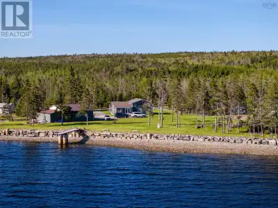 Oceanfront Paradise in Sheet Harbour 4 Bed, 2 Bath with 466 Feet of Prime Waterfront Welcome to your...