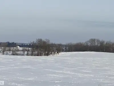 This unique 35.81 acres is 5 parcels of land on 4 separate titles being sold together.This recreatio...