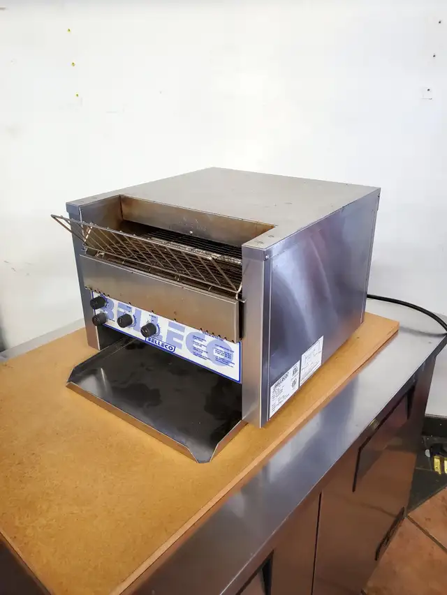 Commercial Countertop Toaster (up to 950 slices per hour) USED in Industrial Kitchen Supplies in City of Toronto - Image 2