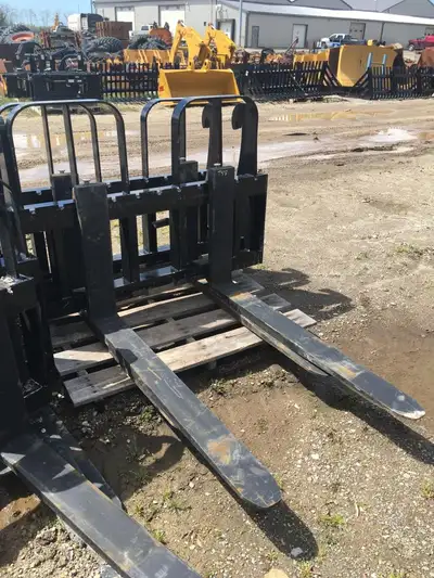 Welcome to Kent Farm Supplies Limited! 7500 LB - 48in. Backhoe Q/T Pallet Fork in Stock for Case,JD,...