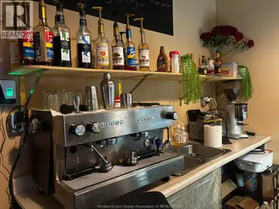 Blue Lounge Restaurant is a Middle Eastern and Yemeni restaurant and café located in downtown Windso...