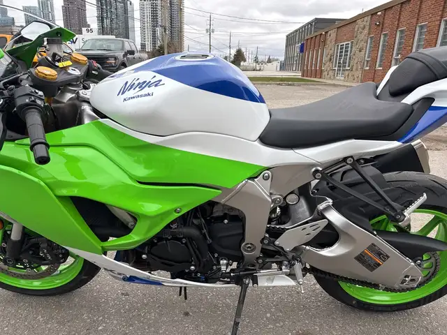 2024 Kawasaki Ninja ZX-6R ~ NINJA ZX-6R ~ 40TH ANNIVERSARY ~ LOW in Sport Bikes in City of Toronto - Image 18