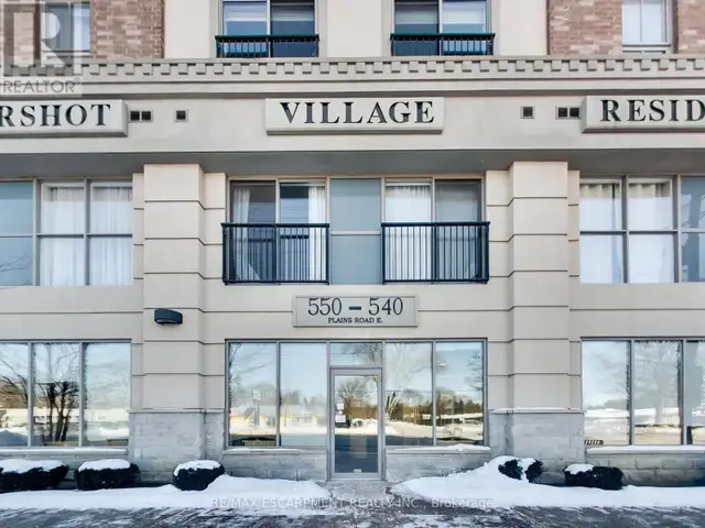 100 - 540 PLAINS ROAD E Burlington (LaSalle), Ontario in Commercial & Office Space for Sale in Oakville / Halton Region - Image 4