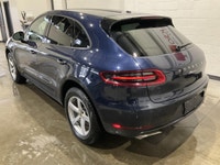 Le Porsche Macan 2018 proposé par AutoStudio 72 à Mirabel affiche 136 000 km et se présente en bleu... (image 1)