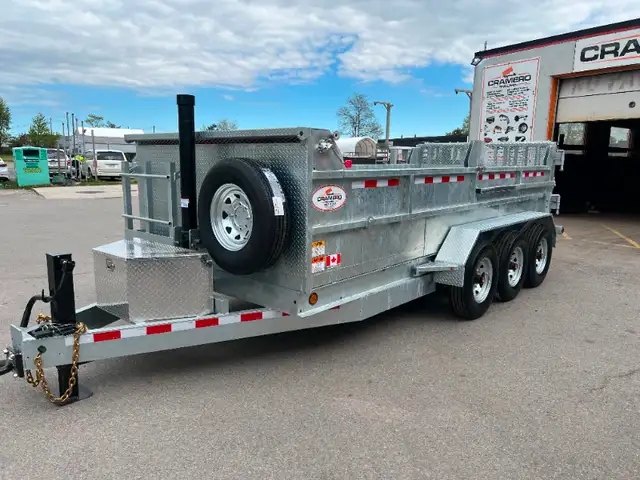TRI-AXLE DUMP TRAILER in Cargo & Utility Trailers in Hamilton - Image 3