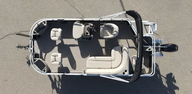 2021 Sun Tracker Bass Buggy 18 DLX Merc 40 4Stroke Command Thrus in Powerboats & Motorboats in Prince Albert - Image 7