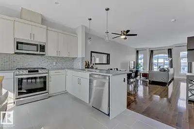 Welcome to Regency at Windermere, located in one of Edmonton’s most prestigious neighbourhoods. This...