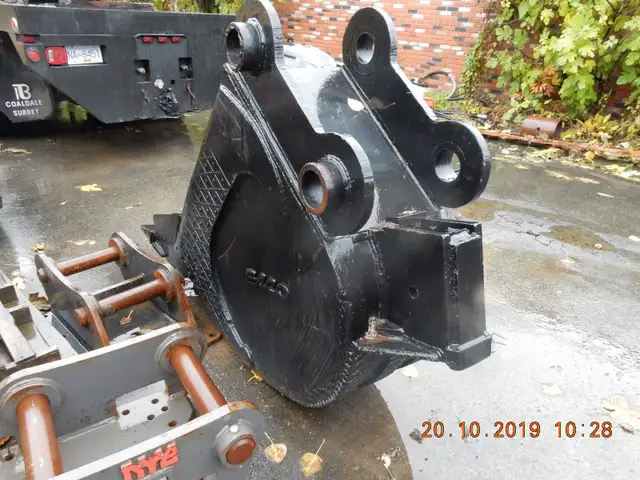 ESCO EXTREME DUTY 350-500 RIPPING-TRENCHING SHORING  24" &  48" in Heavy Equipment in City of Toronto - Image 3