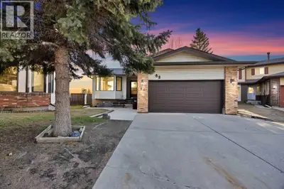 Welcome to this exceptional fully developed walkout home in the highly sought-after community of Haw...