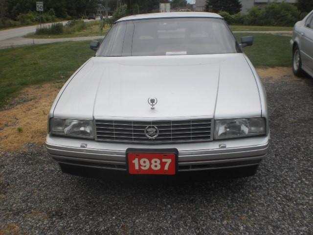 1987 allante in Classic Cars in Chatham-Kent - Image 2