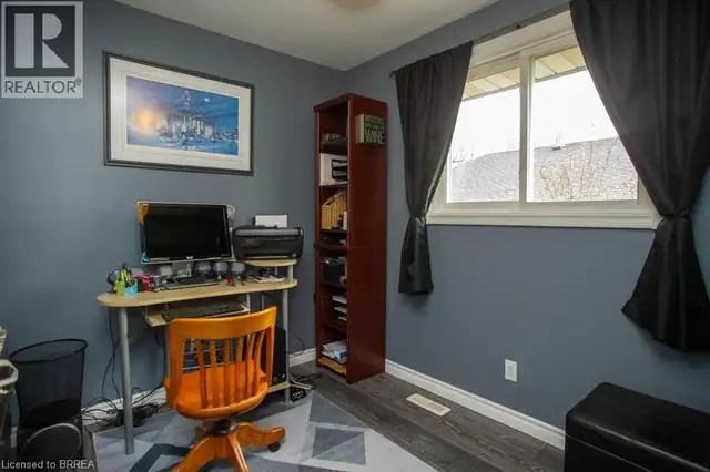 102 CENTURY HILL Drive Kitchener, Ontario in Houses for Sale in Kitchener / Waterloo - Image 17