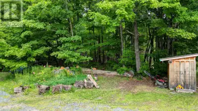 Beat the bills! Country Living on a private 4.3 acres, with close access to St. Ola Lake! This cozy...