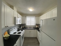 Move in this January and enjoy reduced monthly rent, up to $250 off your monthly rent on select suit... (image 3)
