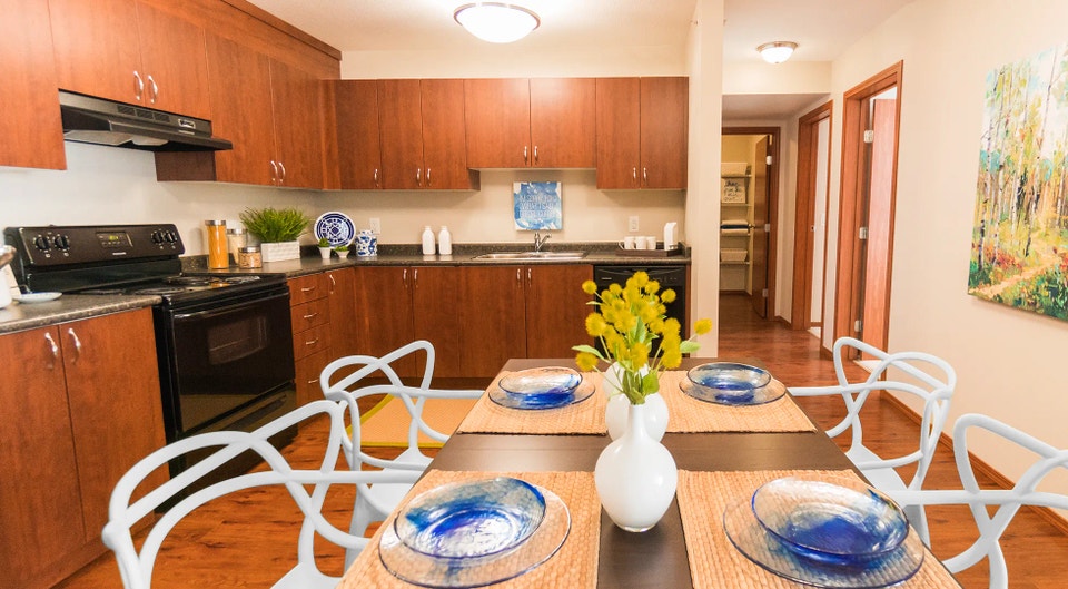 Pet-Friendly Two Bedroom One Bath with In-suite Laundry for Rent 5