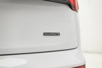 It's easy to see why the Q5 is one of the best selling SUV's in it's class! This accident-free, supe... (image 8)