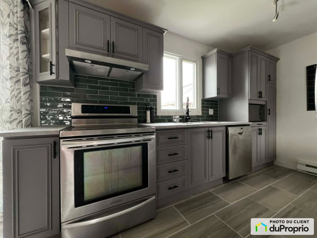 $409,000 - Bungalow for sale in Pintendre — photo 2