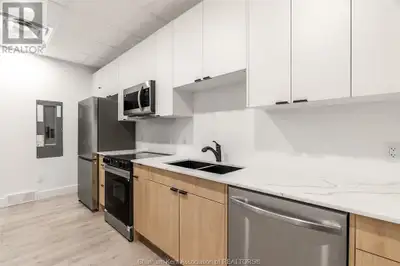 138 King STREET West Unit# 203 Chatham, Ontario