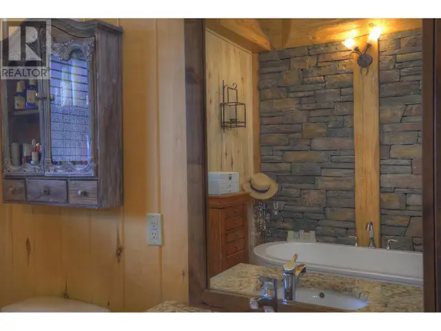 3139 HUSTON ROAD 150 Mile House, British Columbia in Houses for Sale in Williams Lake - Image 25