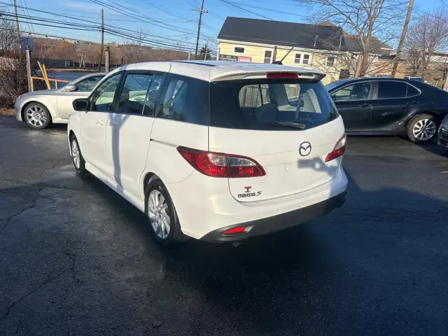 2016 Mazda 5 GS 6 Passenger, Easy on Fuel in Cars & Trucks in Dartmouth - Image 8