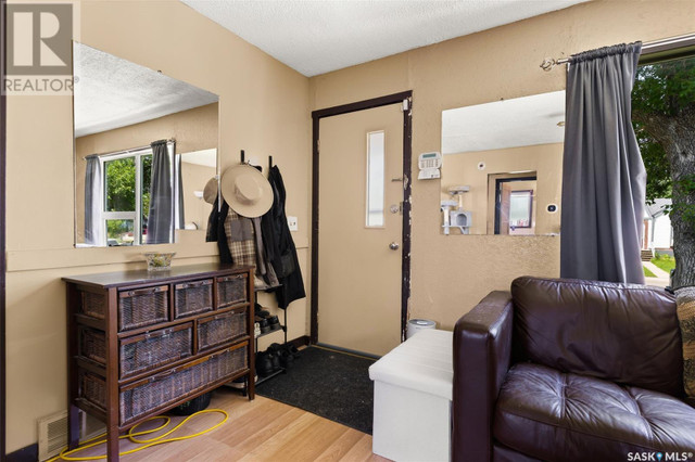 1649 Garnet STREET Regina, Saskatchewan in Houses for Sale in Regina - Image 3