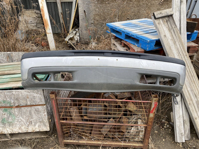 Chevrolet front bumper in Auto Body Parts in Edmonton