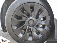 Highlights include: Loaded with leather seating, panoramic glass roof, navigation, backup camera, ba... (image 5)