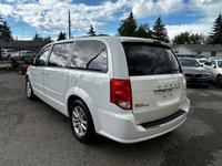 The 2015 Dodge Grand Caravan SXT is a versatile minivan designed to deliver family-friendly comfort,... (image 2)