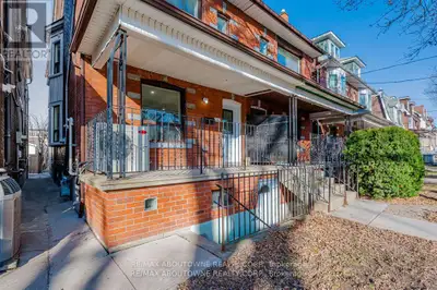 Newly renovated 1-bedroom, 1-bathroom lower unit just steps from Ossington Subway Station! This brig...