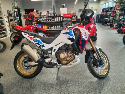 Engine Type: Parallel Twin Displacement: 66.1 cu. in. (1083 cc) Bore and Stroke: Bore: 3.62 in. (92...