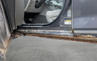 This AS-IS trade includes: Remote Keyless Entry Power Drivers Seat 8" Screen w/ AM/FM/CD Cruise Cont... (image 3)