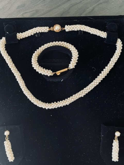 BEAUTIFUL INDIAN CHOKER SETS $20/- each in Jewellery & Watches in Markham / York Region - Image 6