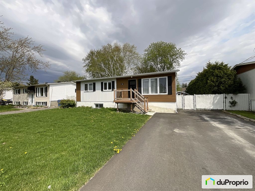 $549,900 - Bungalow for sale in St-Constant — photo 1