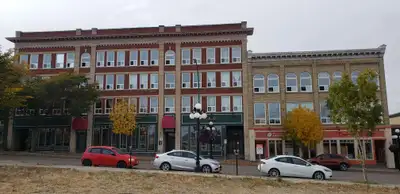 $798/month- 1 Bedroom/1 Bath apartment available December 1st in downtown Brandon. Upscale, Urban 1...