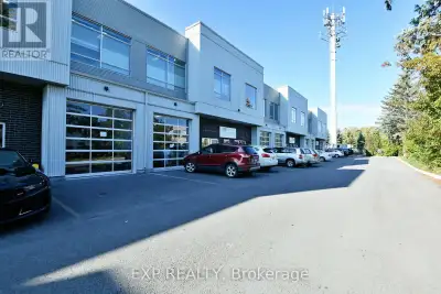 Exciting opportunity to own your own commercial condominium unit in the heart of Kanata. These condo...