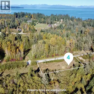 Visit REALTOR website for additional information. This 1.2-acre flat lot in a highly desirable Campb...