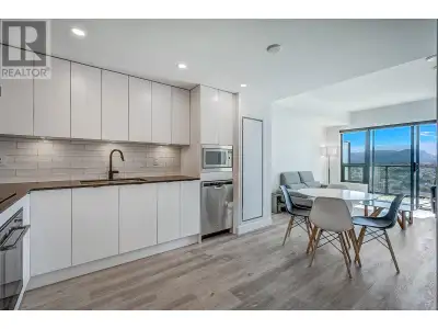 Discover the pinnacle of downtown living at Brooklyn, an iconic 25-story tower perfectly positioned...